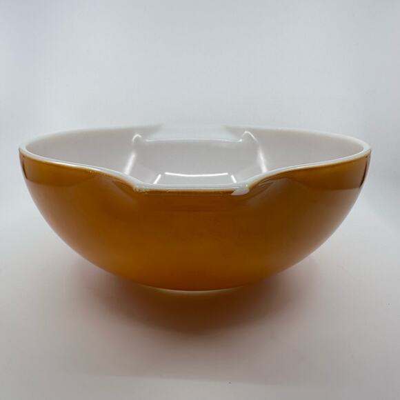 Vintage Pyrex 444 Butterfly Gold Cinderella Mixing Bowl Bakeware Flower Pattern - Picture 1 of 8